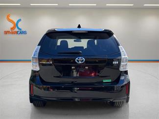 2014 Toyota Prius - Thumbnail