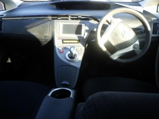 2014 Toyota Prius - Thumbnail