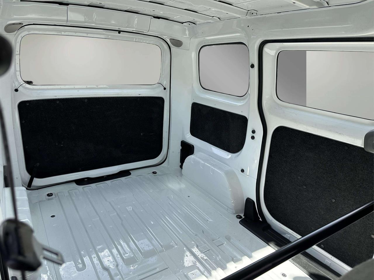 2021 Nissan NV200
