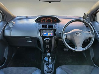 2006 Toyota Vitz - Thumbnail