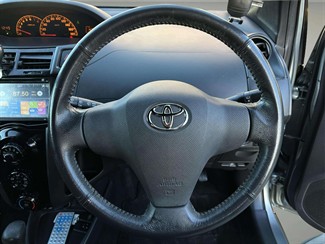 2006 Toyota Vitz - Thumbnail