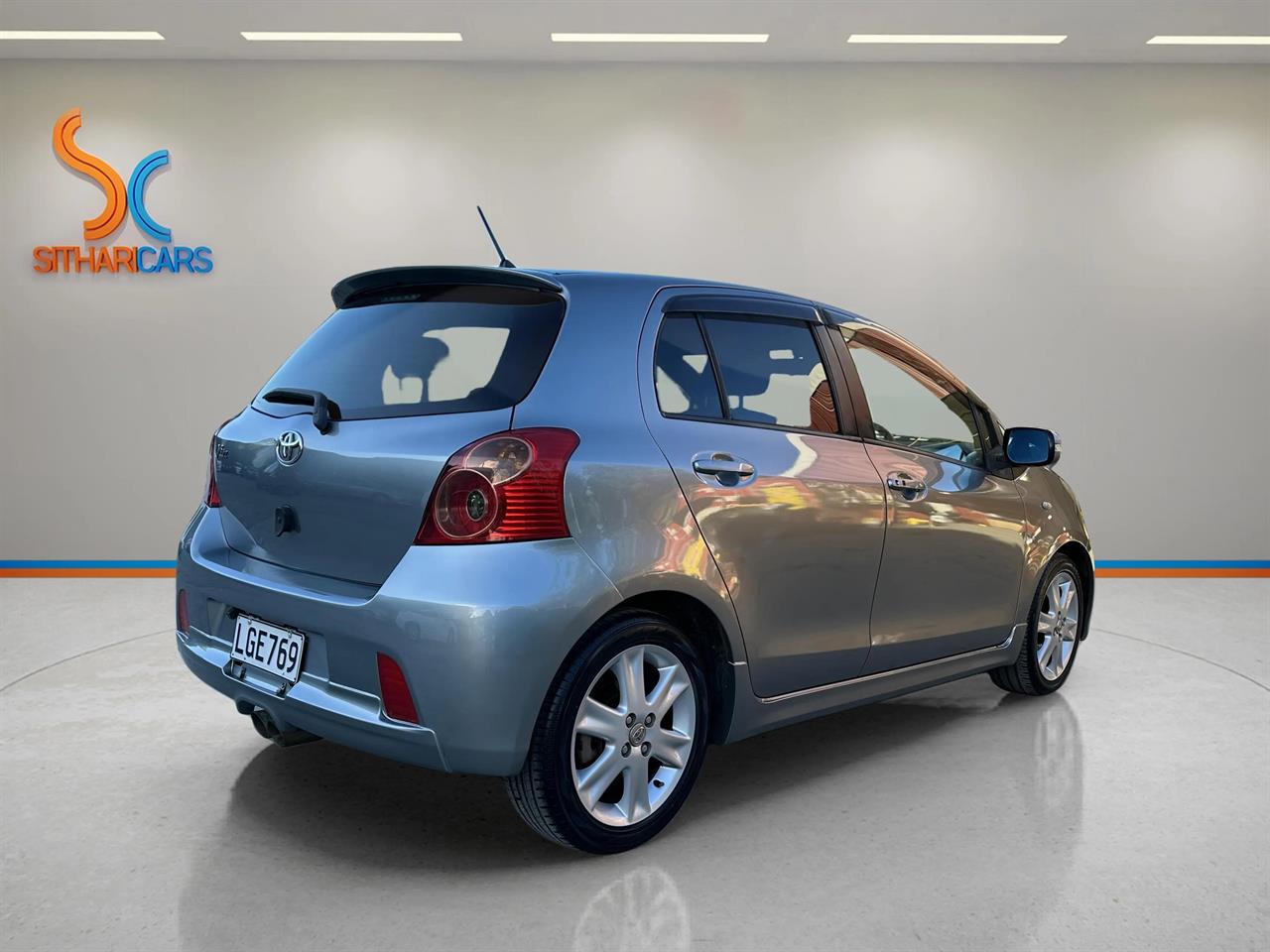 2006 Toyota Vitz