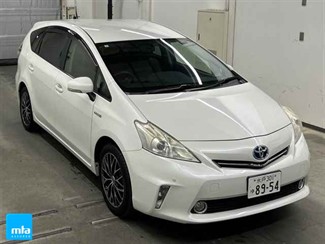 2014 Toyota Prius - Thumbnail