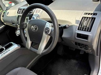 2014 Toyota Prius - Thumbnail