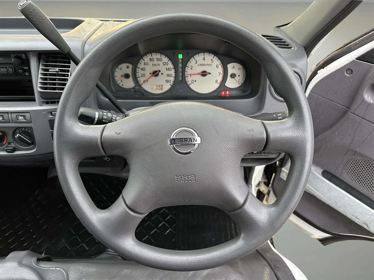 2005 Nissan Caravan