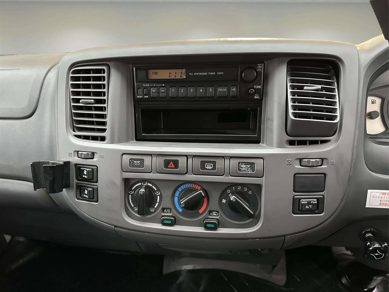 2005 Nissan Caravan