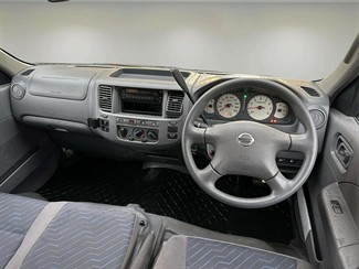 2005 Nissan Caravan - Thumbnail