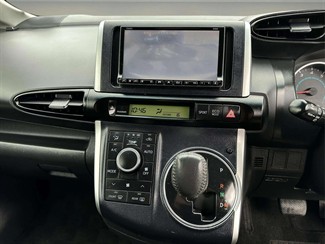 2009 Toyota WISH - Thumbnail