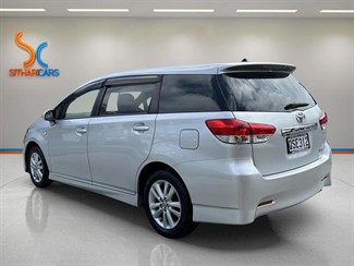 2009 Toyota WISH - Thumbnail