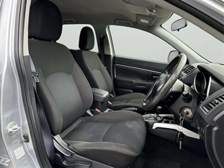 2010 Mitsubishi RVR - Thumbnail
