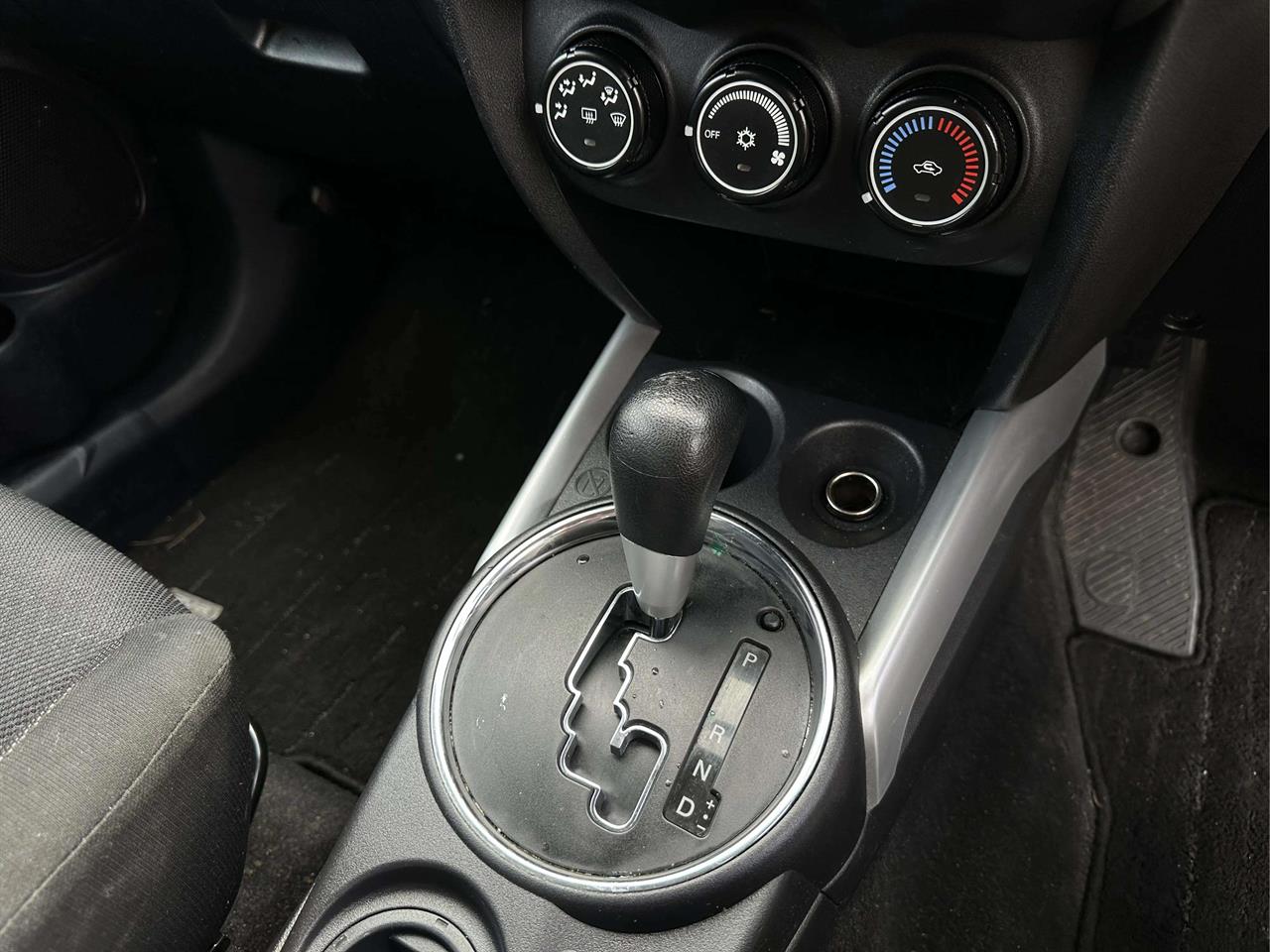 2010 Mitsubishi RVR