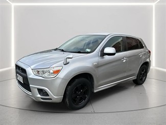 2010 Mitsubishi RVR - Thumbnail