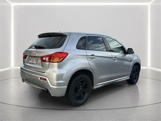 2010 Mitsubishi RVR - Thumbnail