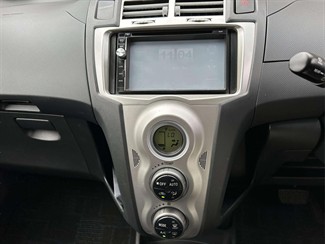 2005 Toyota Vitz - Thumbnail