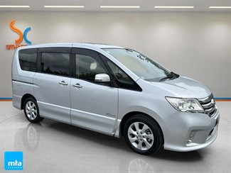 2012 Nissan Serena - Thumbnail