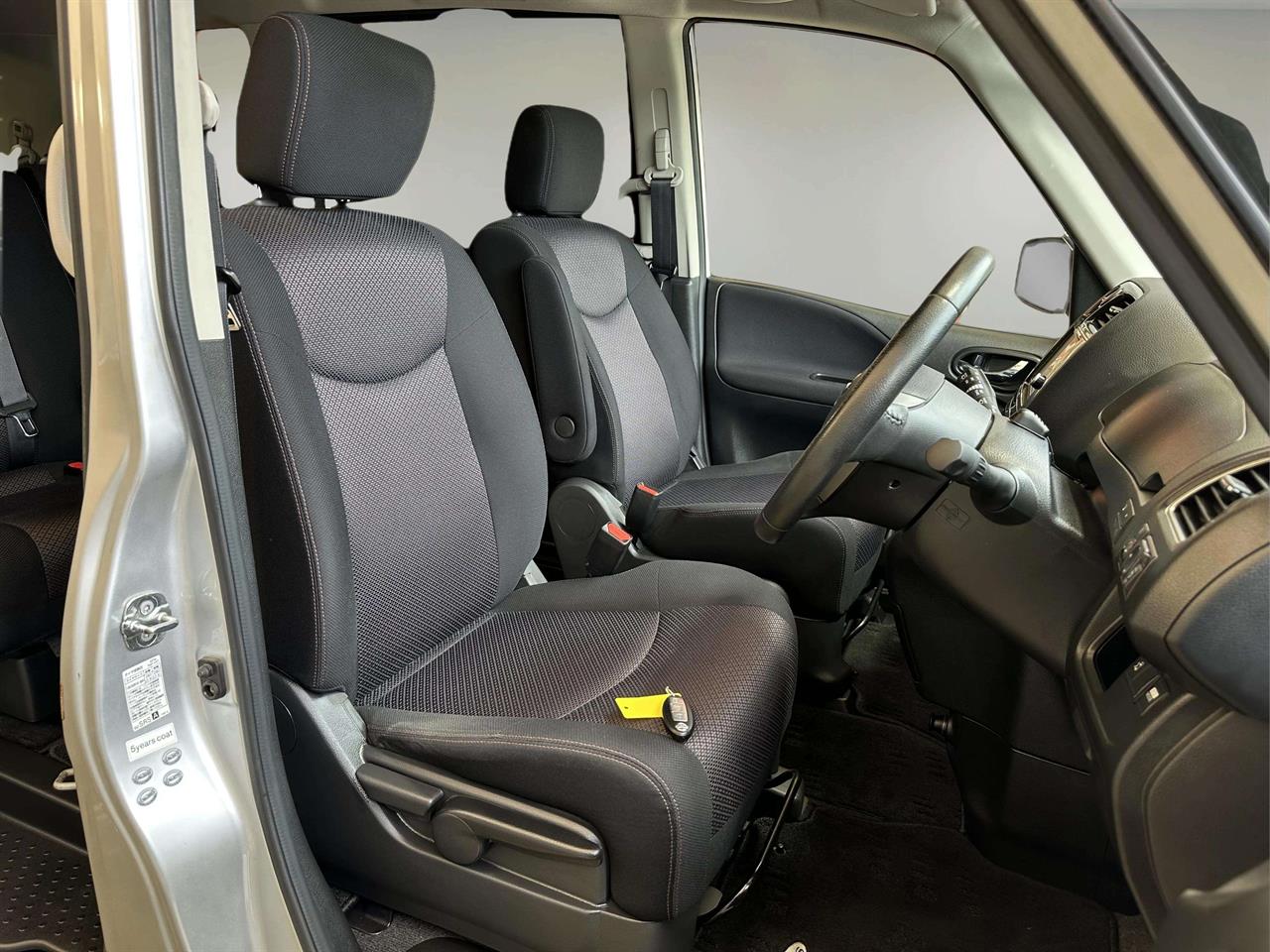 2012 Nissan Serena