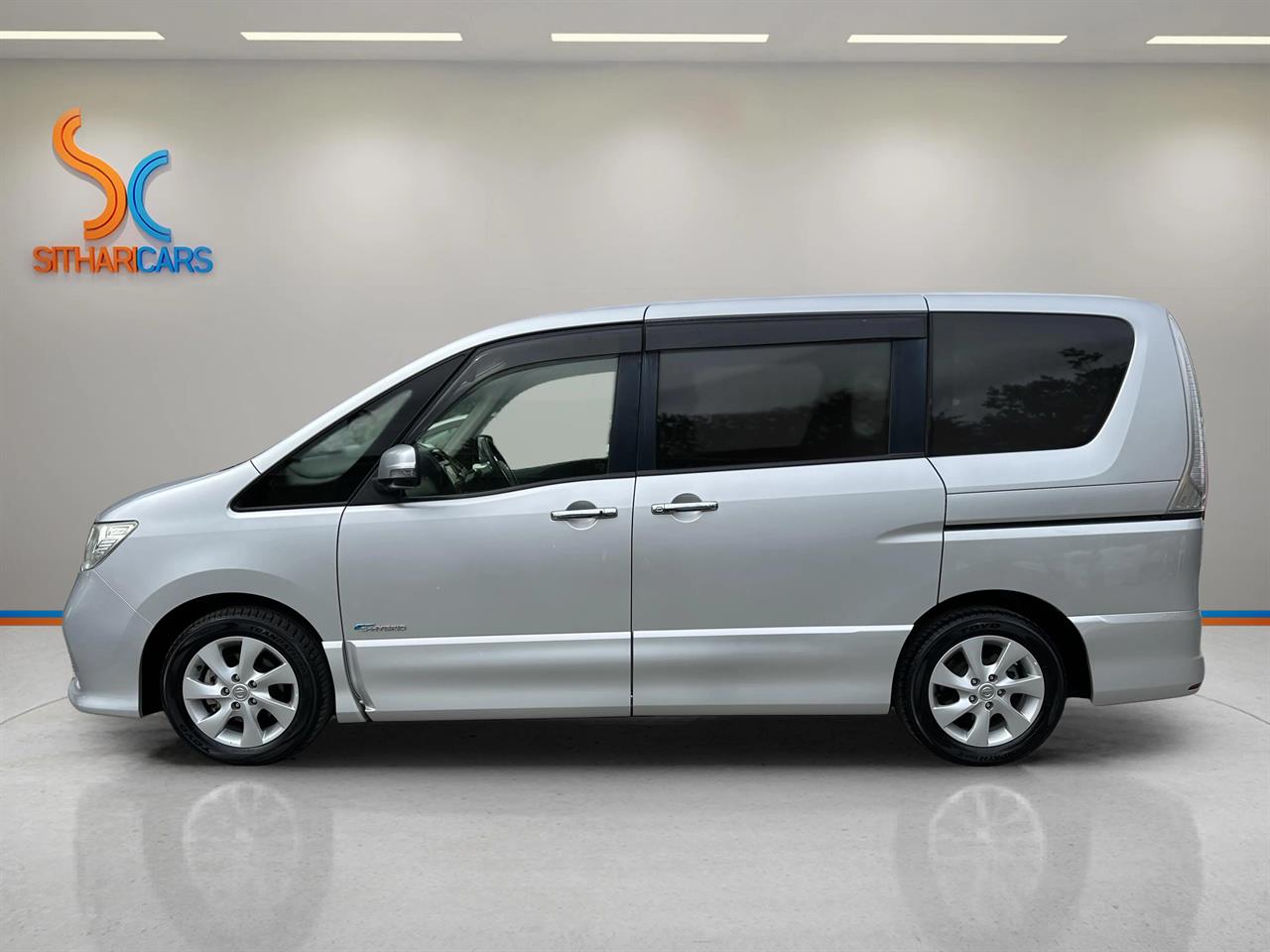 2012 Nissan Serena