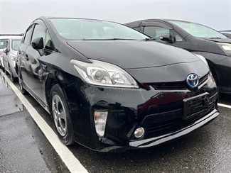 2013 Toyota Prius - Thumbnail