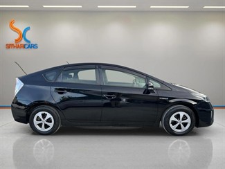 2013 Toyota Prius - Thumbnail