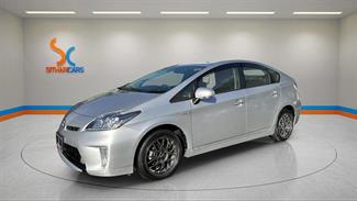 2014 Toyota Prius - Thumbnail