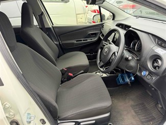 2017 Toyota Vitz - Thumbnail