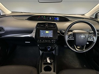 2020 Toyota Prius - Thumbnail