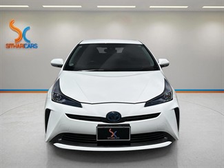 2020 Toyota Prius - Thumbnail