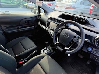 2019 Toyota AQUA - Thumbnail