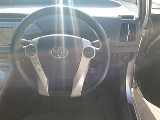 2015 Toyota Prius - Thumbnail