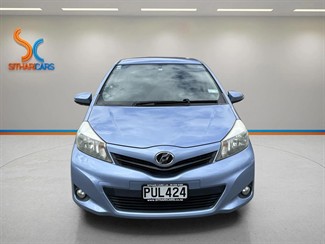 2012 Toyota Vitz - Thumbnail