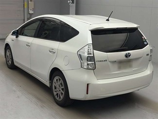 2014 Toyota Prius - Thumbnail
