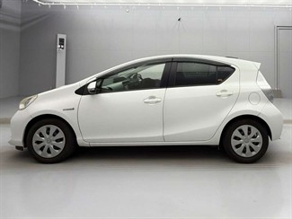 2013 Toyota AQUA - Thumbnail