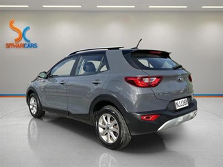 2021 Kia Stonic - Thumbnail