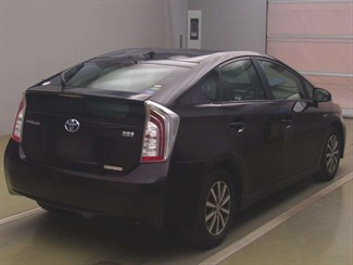 2013 Toyota Prius - Thumbnail