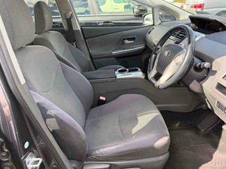 2014 Toyota Prius - Thumbnail