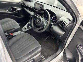 2021 Toyota Yaris - Thumbnail