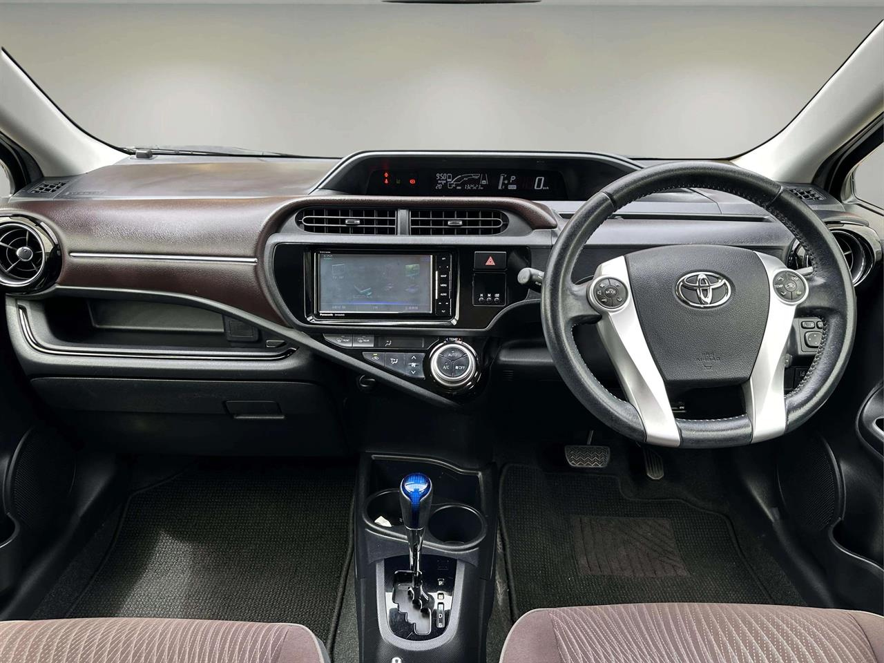 2016 Toyota AQUA