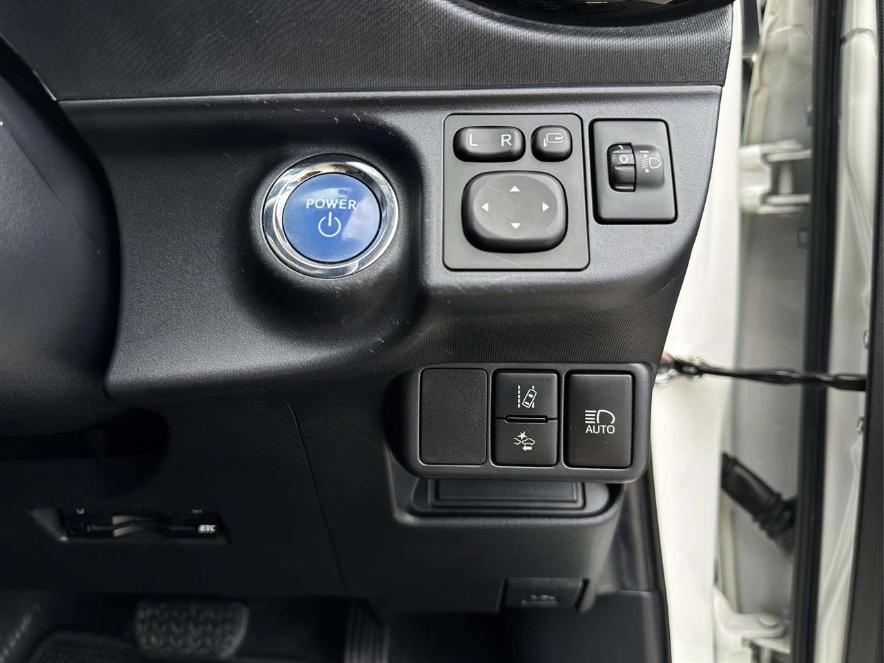 2016 Toyota AQUA