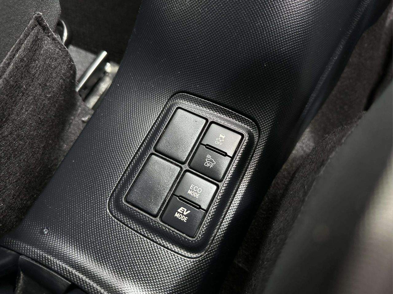 2016 Toyota AQUA
