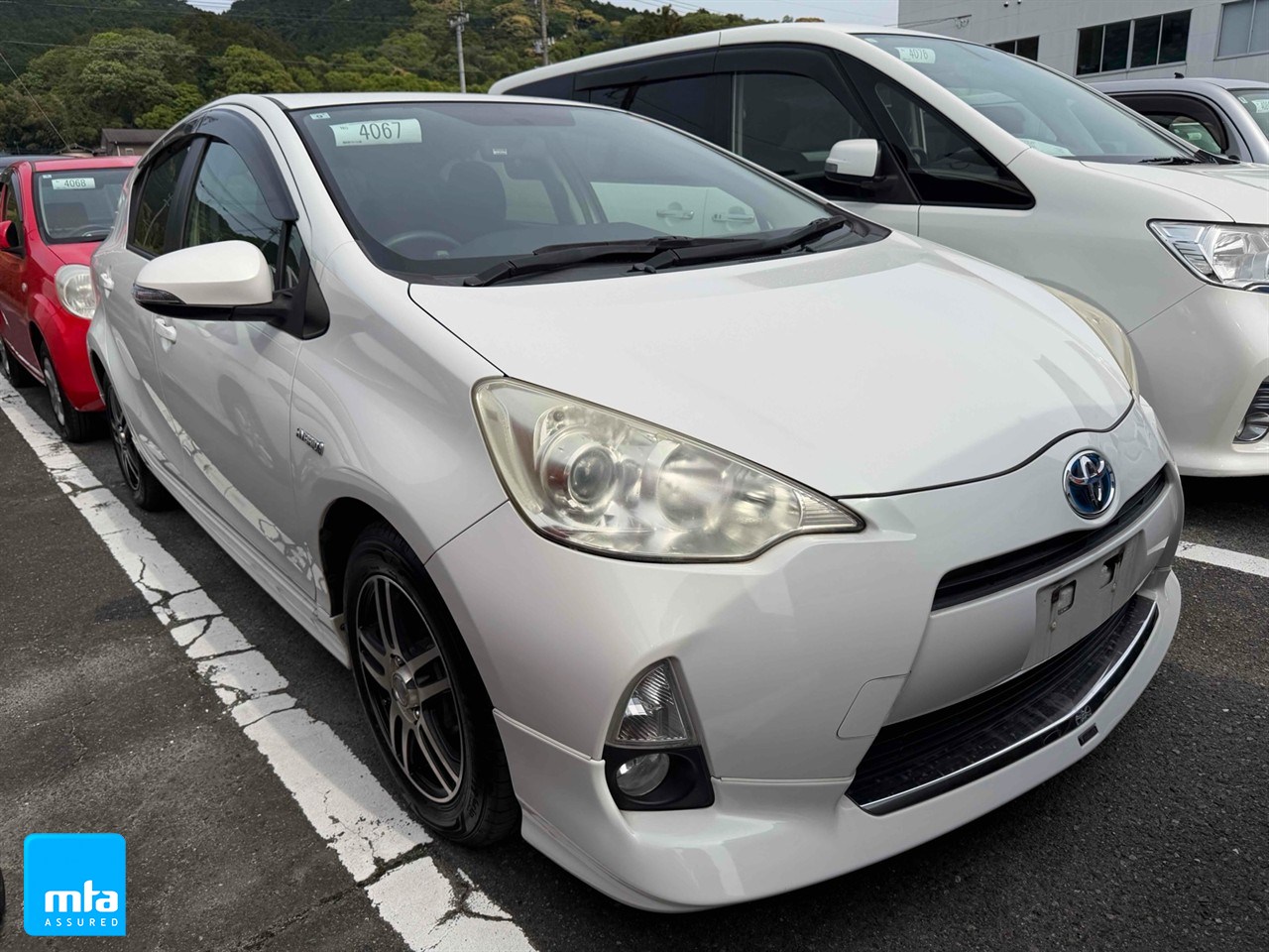 2013 Toyota AQUA