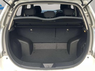 2017 Nissan Leaf - Thumbnail
