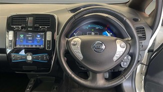 2017 Nissan Leaf - Thumbnail