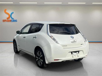 2017 Nissan Leaf - Thumbnail