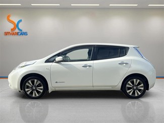 2017 Nissan Leaf - Thumbnail