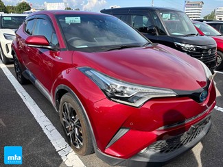 2017 Toyota C-HR - Thumbnail