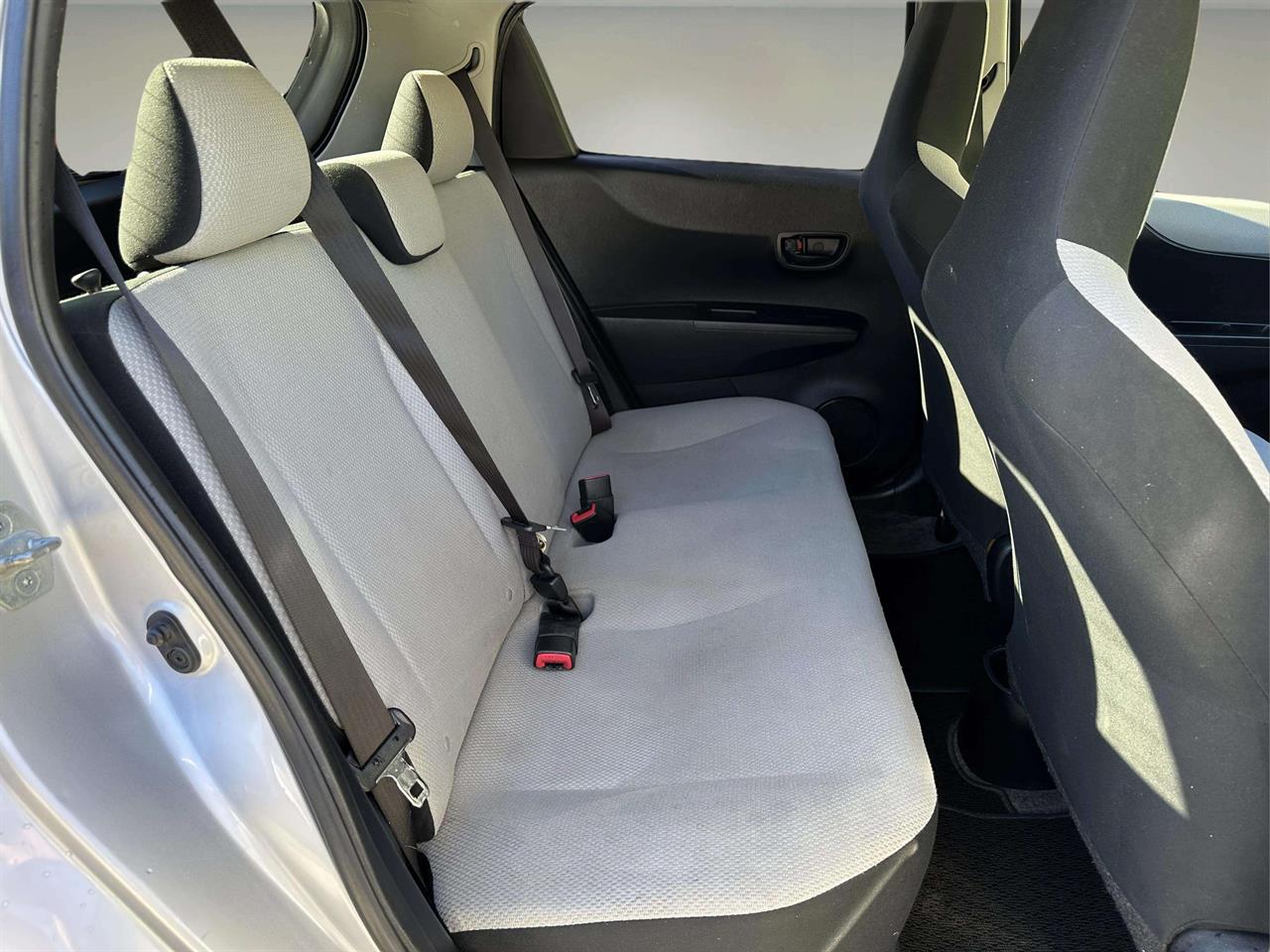 2014 Toyota Vitz
