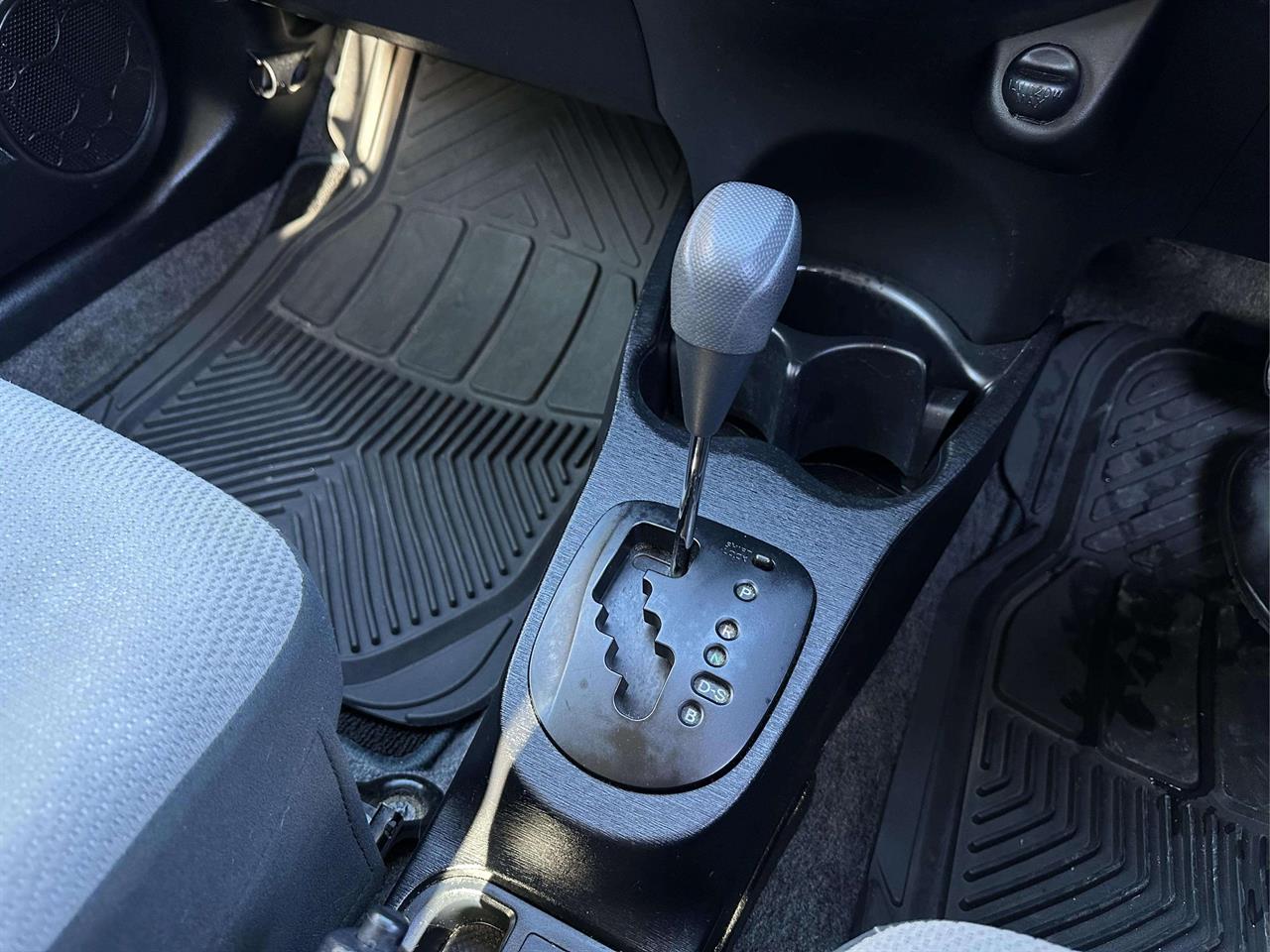 2014 Toyota Vitz