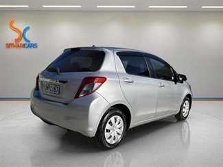 2014 Toyota Vitz - Thumbnail