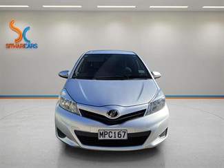 2014 Toyota Vitz - Thumbnail
