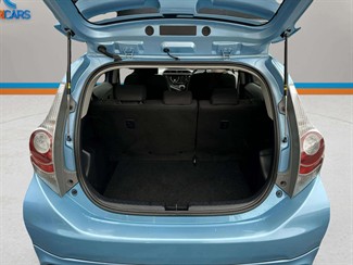 2012 Toyota AQUA - Thumbnail